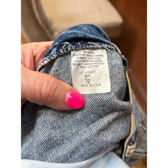 A Time for Us 10/12 VTG 80’s avoid wash high rise bow hem jeans (tagged a 32) - Picture 8 of 8